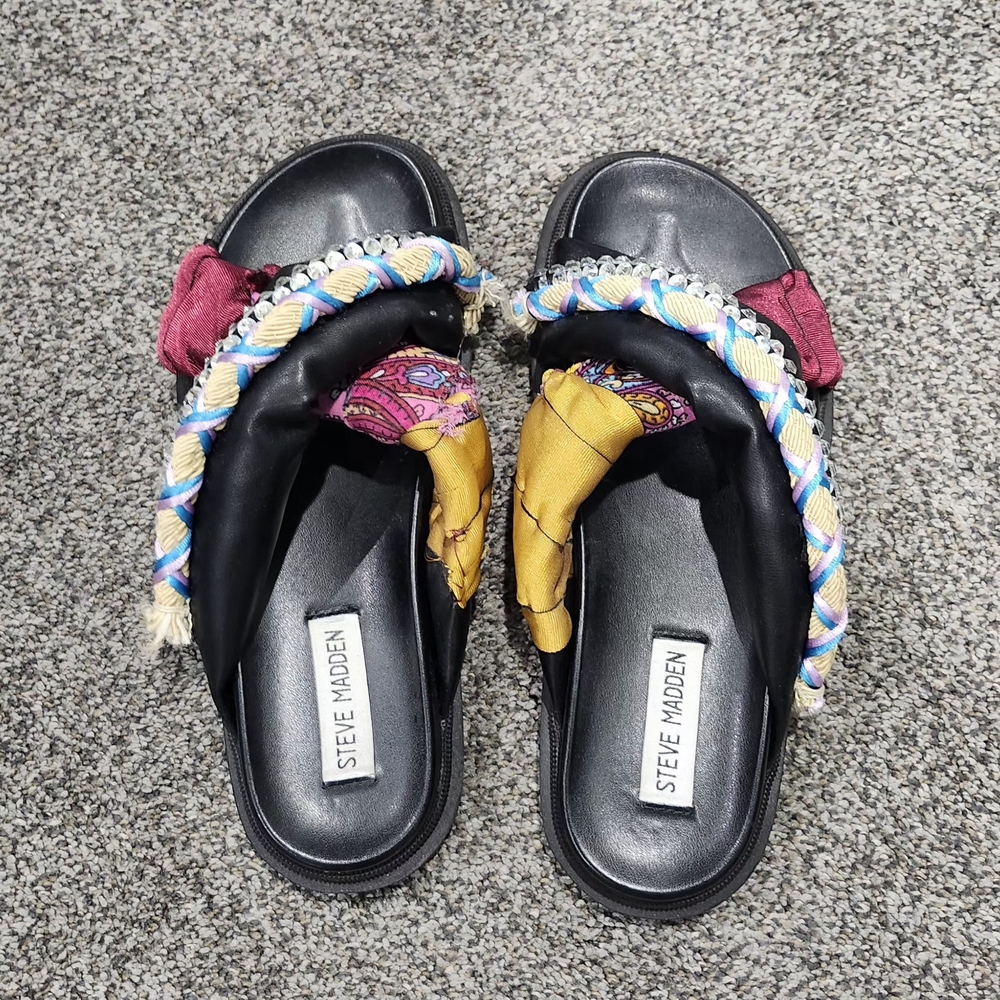 Steve Madden Black Sandals with Multicolor Accents